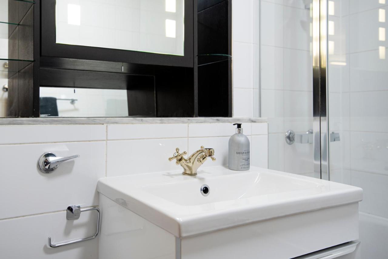 Large And Central 2 Bed ロンドン エクステリア 写真