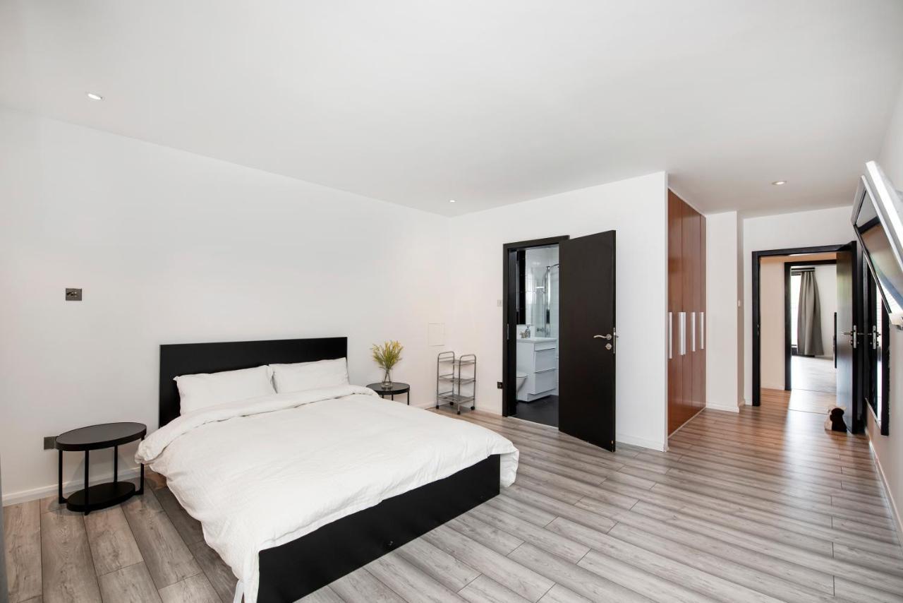 Large And Central 2 Bed ロンドン エクステリア 写真